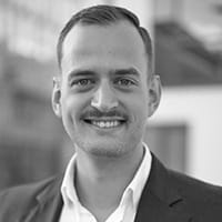 Simon Lovenfosse - Senior Consultant Simon Lovenfosse - Senior Consultant